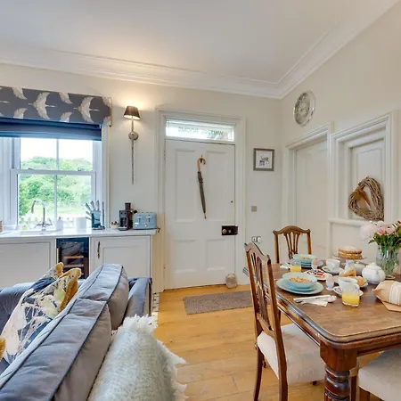 Holiday home 2 Bed In Leyburn 78575