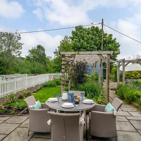 2 Bed In Station 78575 * Wensley