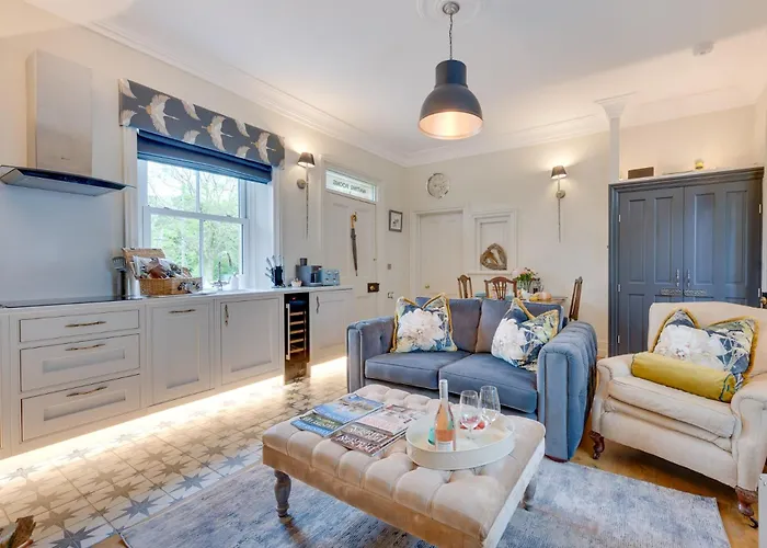 2 Bed In Station 78575